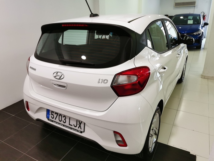 HYUNDAI i10 KLASS 1.0 65CV foto 3